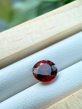 1.75ct Natural Ceylon Garnet – Round Cut, Unheated