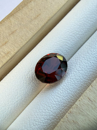 2.85ct Natural Deep Red Garnet – Oval Cut