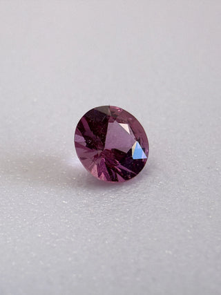 0.80 Carat Ceylon Pink Sapphire – Round Brilliant Cut